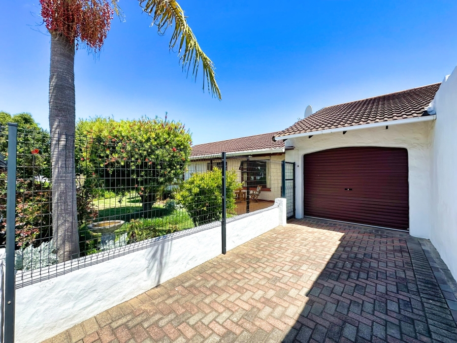 2 Bedroom Property for Sale in Meedingsride Western Cape